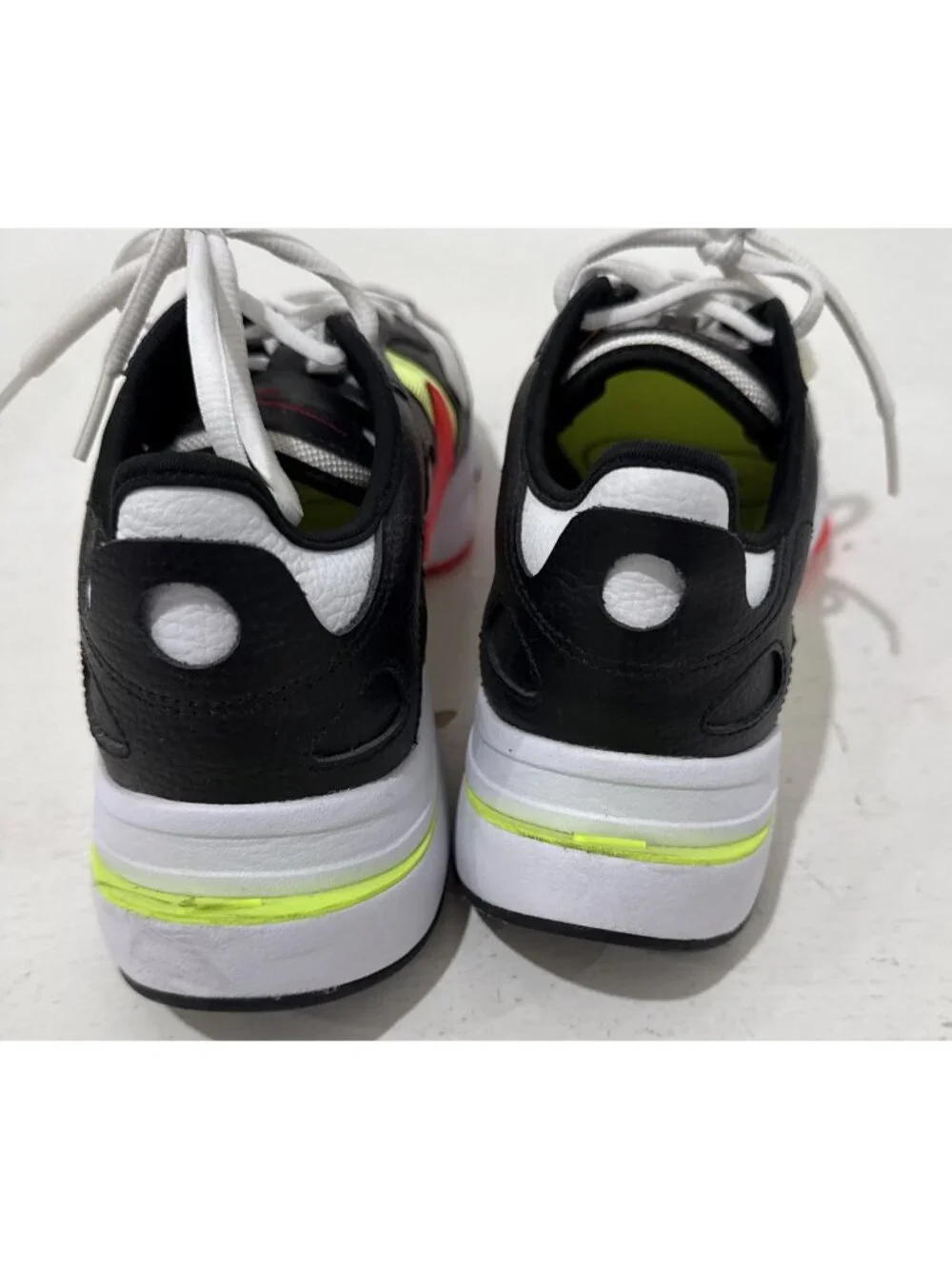 Nike Air Zoom Division Black Crimson Volt US Running CK2946 001 Womens Size 8.5